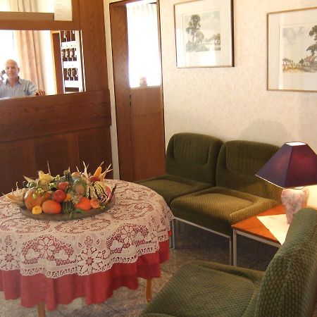 טובינגן Hotel Am Schoenbuchrand מראה חיצוני תמונה