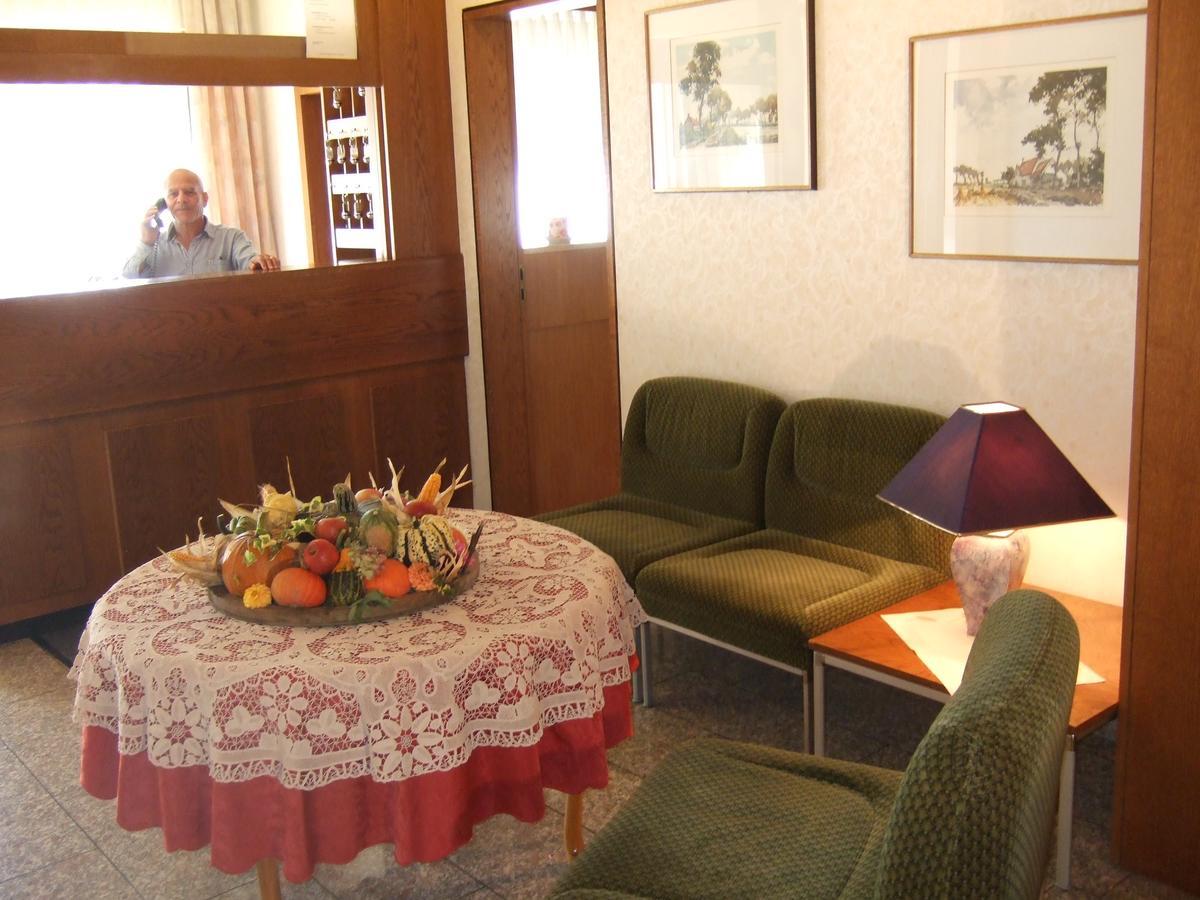 טובינגן Hotel Am Schoenbuchrand מראה חיצוני תמונה